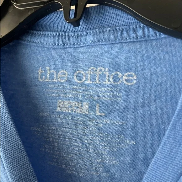 The office - men’s size L Dunder Mifflin Blue T-Shirt - Picture 2 of 3
